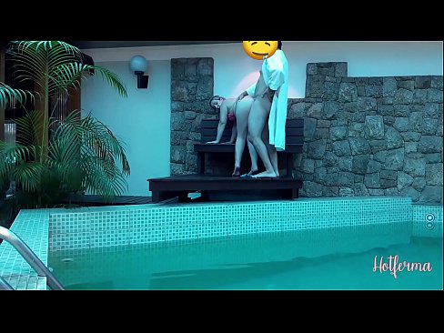 ❤️ Boss jistieden maid għall-pool, iżda ma setgħetx tirreżisti sħun ❤❌ Sess f'mt.sexvideosex.top ❌❤